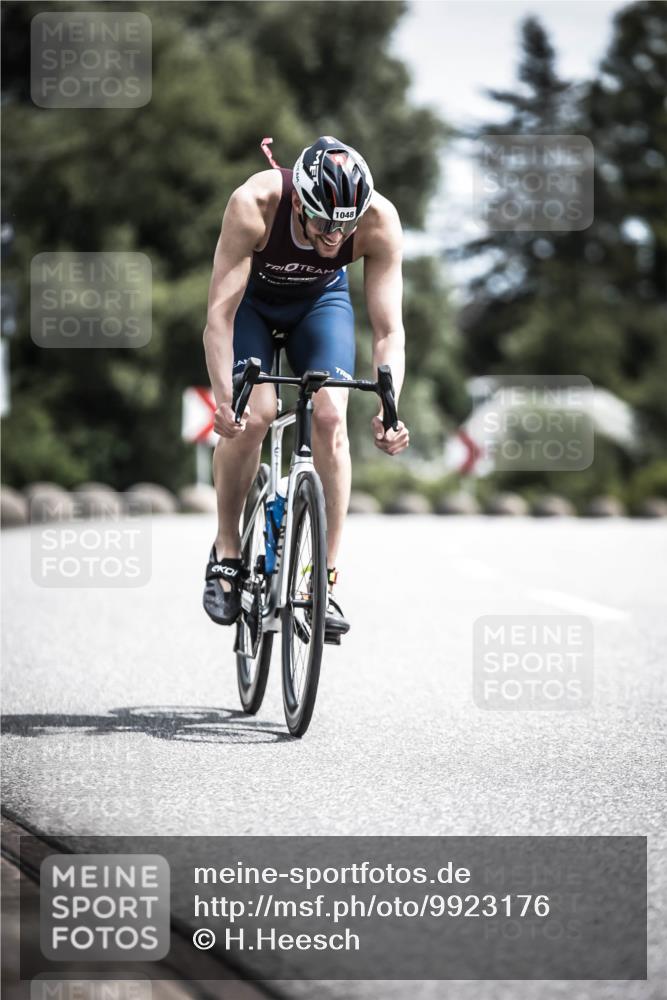 21.06.2026 - 29. Vierlanden-Triathlon H.Heesch http://msf.ph/oto/9923176 21.06.2026 13:03:09 Radfahren 1048 meine-sportfotos.de