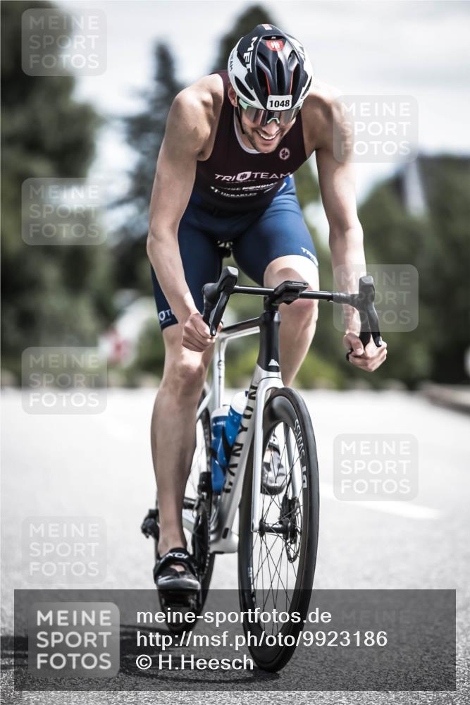 21.06.2026 - 29. Vierlanden-Triathlon H.Heesch http://msf.ph/oto/9923186 21.06.2026 13:03:09 Radfahren 1048 meine-sportfotos.de