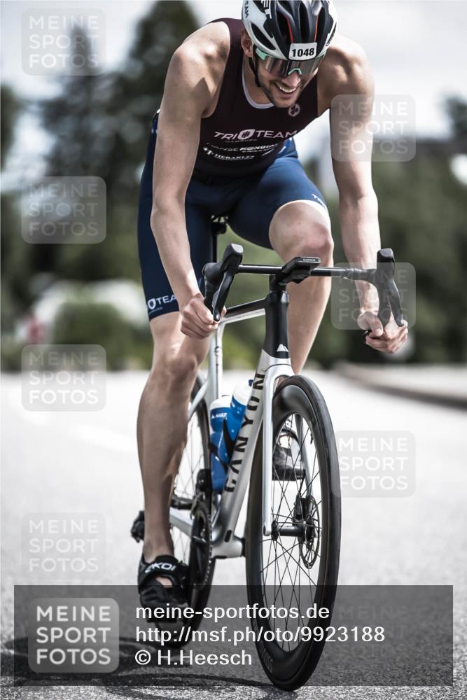 21.06.2026 - 29. Vierlanden-Triathlon H.Heesch http://msf.ph/oto/9923188 21.06.2026 13:03:09 Radfahren 1048 meine-sportfotos.de