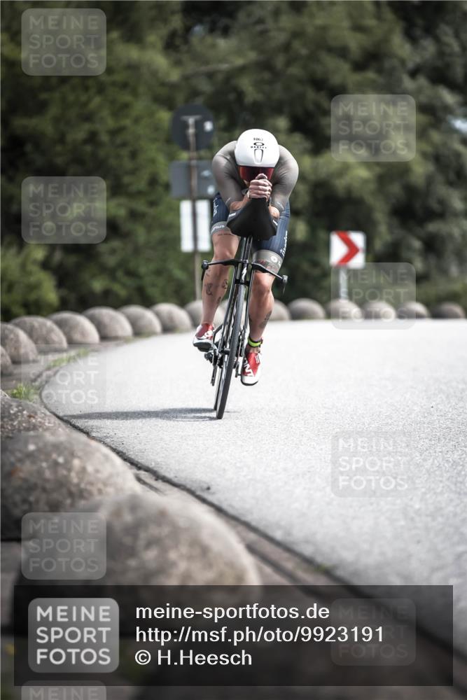 21.06.2026 - 29. Vierlanden-Triathlon H.Heesch http://msf.ph/oto/9923191 21.06.2026 13:03:37 Radfahren 1063, 0 meine-sportfotos.de