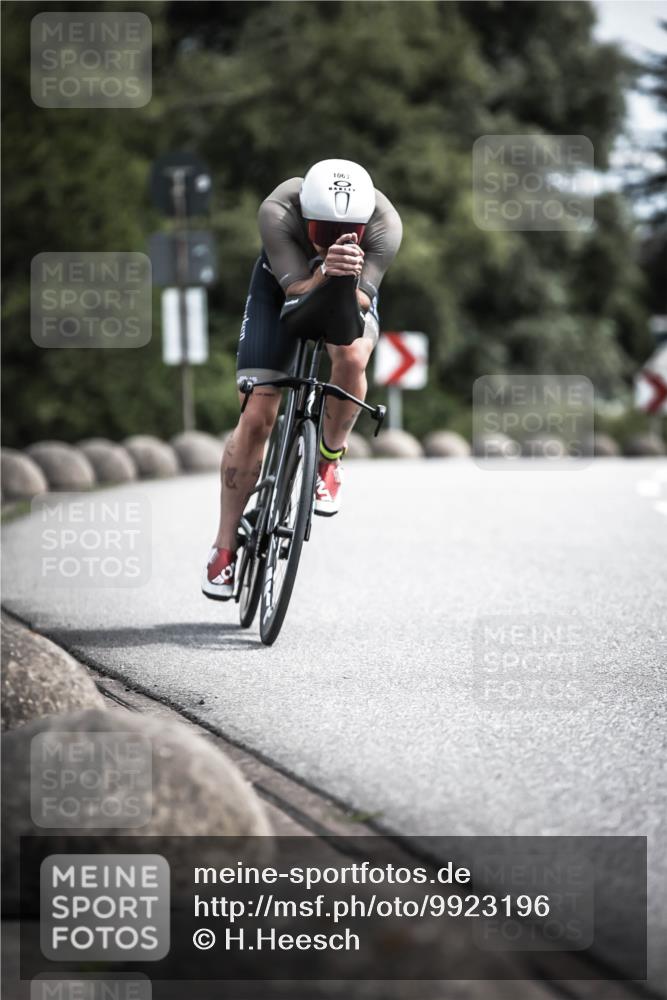 21.06.2026 - 29. Vierlanden-Triathlon H.Heesch http://msf.ph/oto/9923196 21.06.2026 13:03:37 Radfahren 11, 1063, 0 meine-sportfotos.de