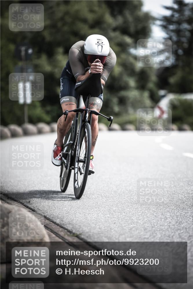 21.06.2026 - 29. Vierlanden-Triathlon H.Heesch http://msf.ph/oto/9923200 21.06.2026 13:03:37 Radfahren 1063 meine-sportfotos.de
