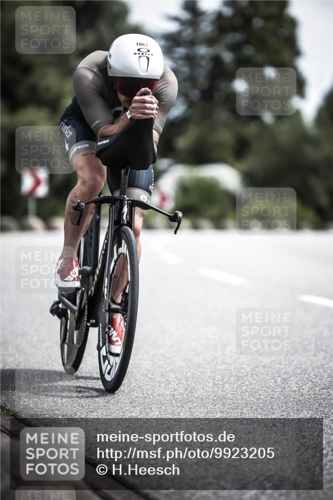 21.06.2026 - 29. Vierlanden-Triathlon H.Heesch http://msf.ph/oto/9923205 21.06.2026 13:03:37 Radfahren 1063 meine-sportfotos.de