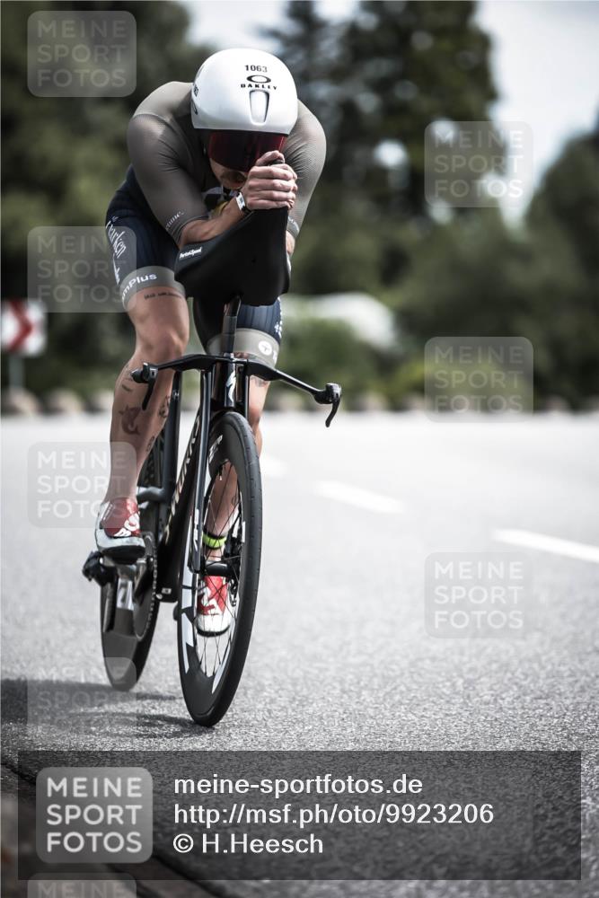 21.06.2026 - 29. Vierlanden-Triathlon H.Heesch http://msf.ph/oto/9923206 21.06.2026 13:03:38 Radfahren 1063 meine-sportfotos.de