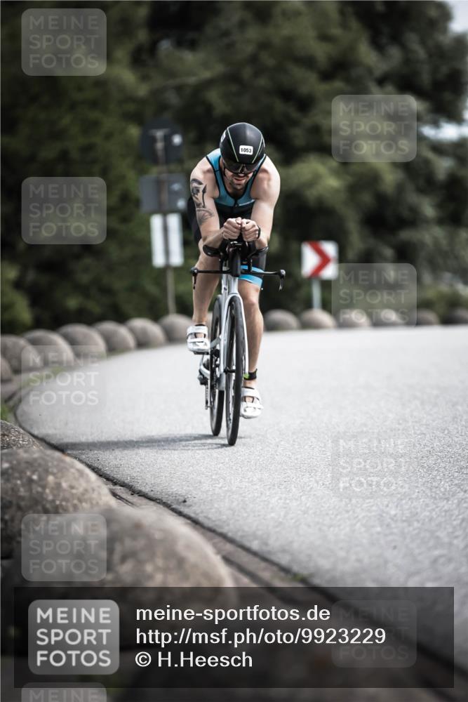 21.06.2026 - 29. Vierlanden-Triathlon H.Heesch http://msf.ph/oto/9923229 21.06.2026 13:03:48 Radfahren 1053 meine-sportfotos.de