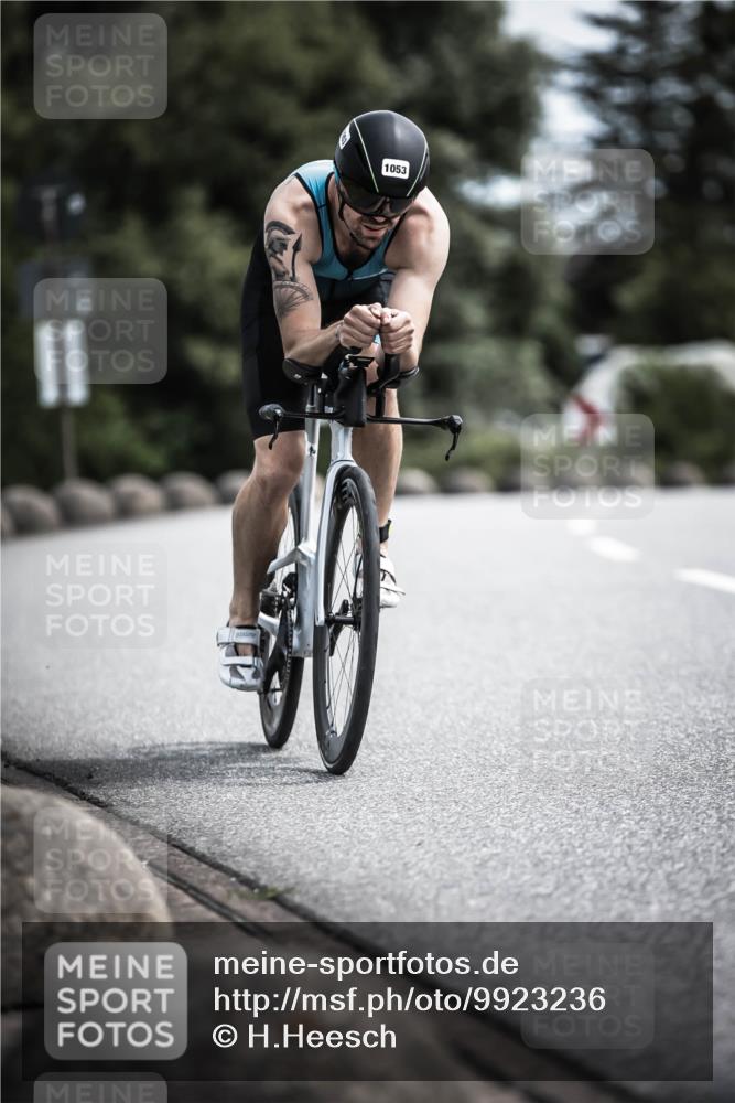 21.06.2026 - 29. Vierlanden-Triathlon H.Heesch http://msf.ph/oto/9923236 21.06.2026 13:03:49 Radfahren 11, 1053 meine-sportfotos.de