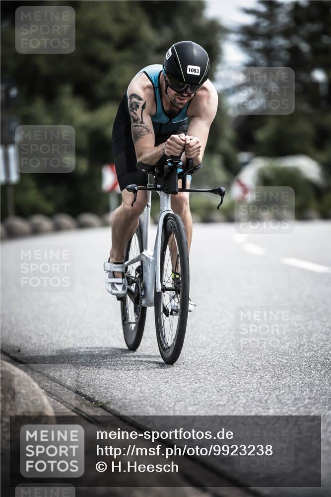 21.06.2026 - 29. Vierlanden-Triathlon H.Heesch http://msf.ph/oto/9923238 21.06.2026 13:03:49 Radfahren 11, 1053 meine-sportfotos.de