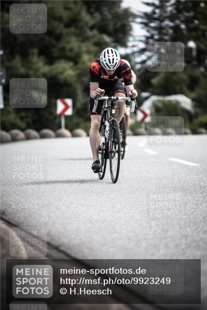 21.06.2026 - 29. Vierlanden-Triathlon H.Heesch http://msf.ph/oto/9923249 21.06.2026 13:03:56 Radfahren 1092 meine-sportfotos.de