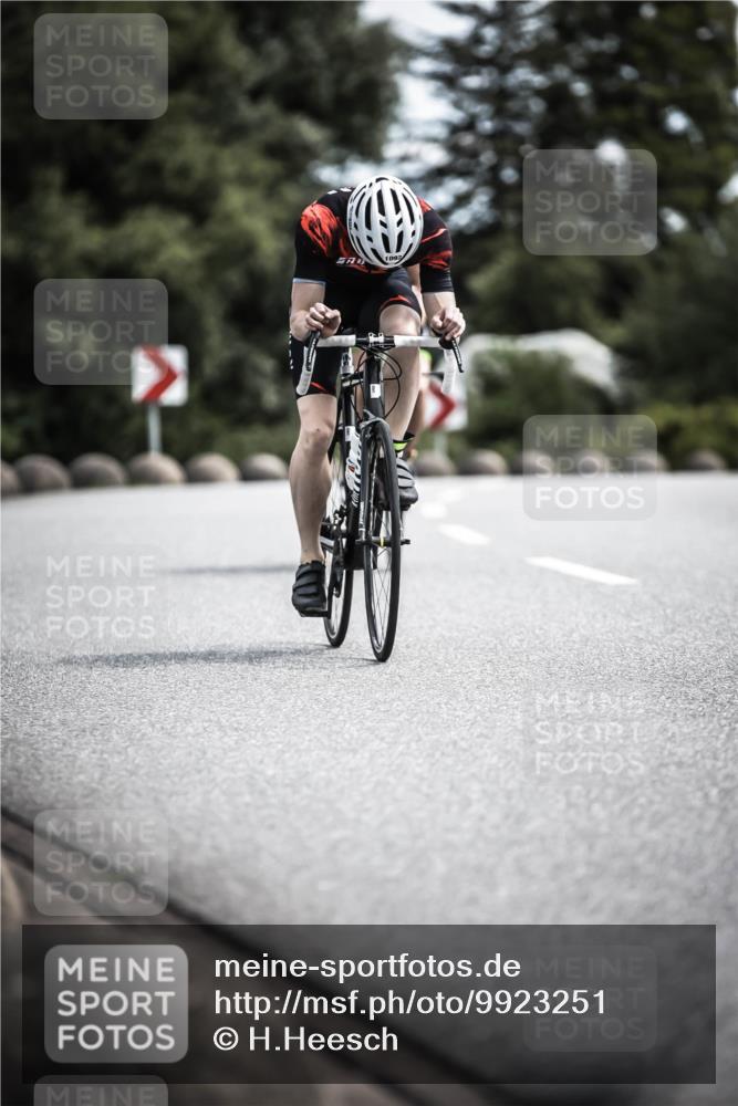 21.06.2026 - 29. Vierlanden-Triathlon H.Heesch http://msf.ph/oto/9923251 21.06.2026 13:03:56 Radfahren 1092 meine-sportfotos.de