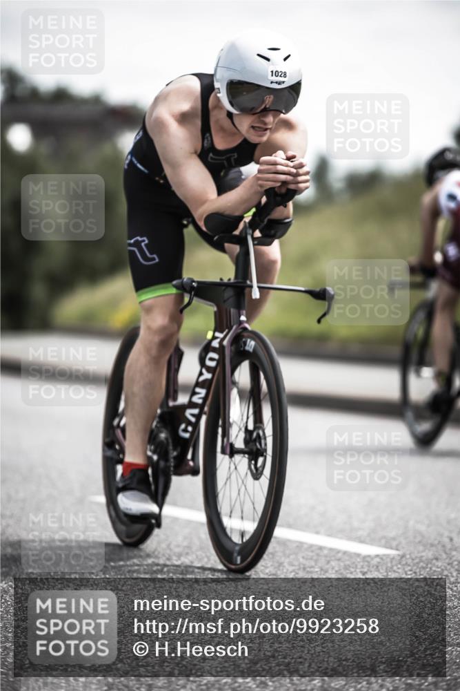 21.06.2026 - 29. Vierlanden-Triathlon H.Heesch http://msf.ph/oto/9923258 21.06.2026 13:03:57 Radfahren 5, 1028 meine-sportfotos.de