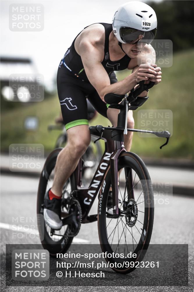 21.06.2026 - 29. Vierlanden-Triathlon H.Heesch http://msf.ph/oto/9923261 21.06.2026 13:03:57 Radfahren 29, 4, 1028 meine-sportfotos.de
