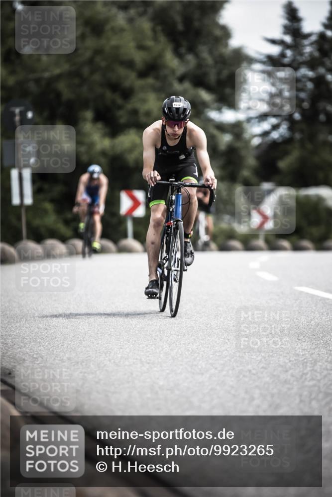 21.06.2026 - 29. Vierlanden-Triathlon H.Heesch http://msf.ph/oto/9923265 21.06.2026 13:04:08 Radfahren 11, 1032 meine-sportfotos.de
