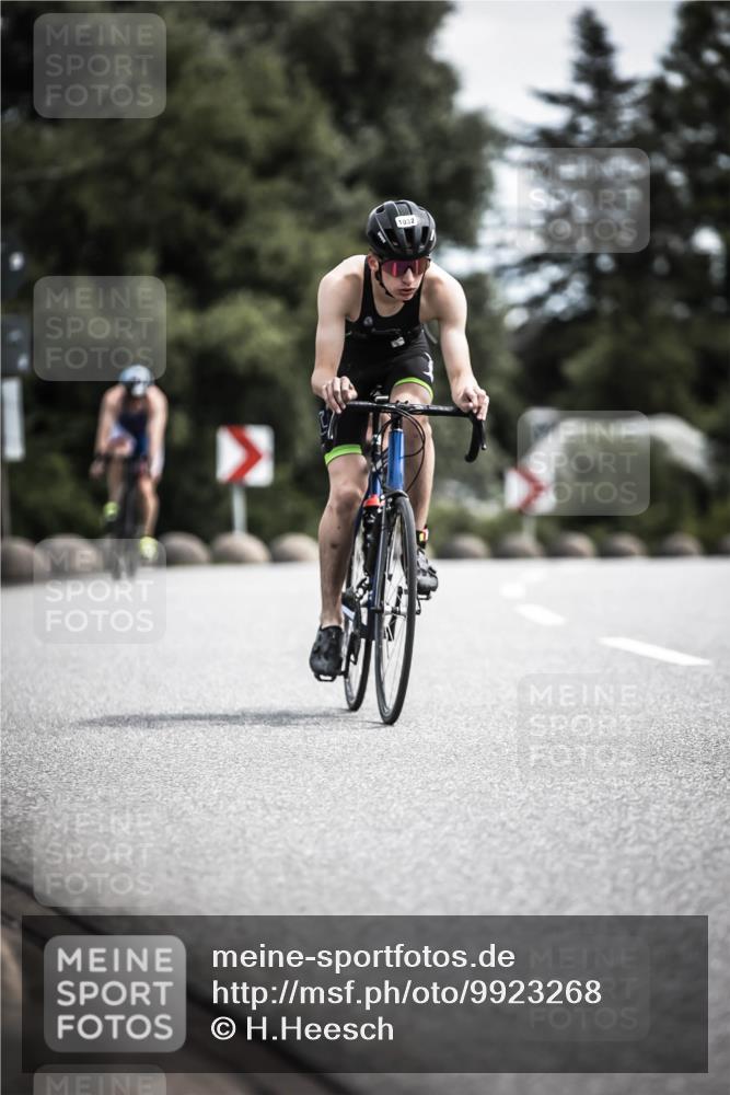 21.06.2026 - 29. Vierlanden-Triathlon H.Heesch http://msf.ph/oto/9923268 21.06.2026 13:04:08 Radfahren 1032 meine-sportfotos.de