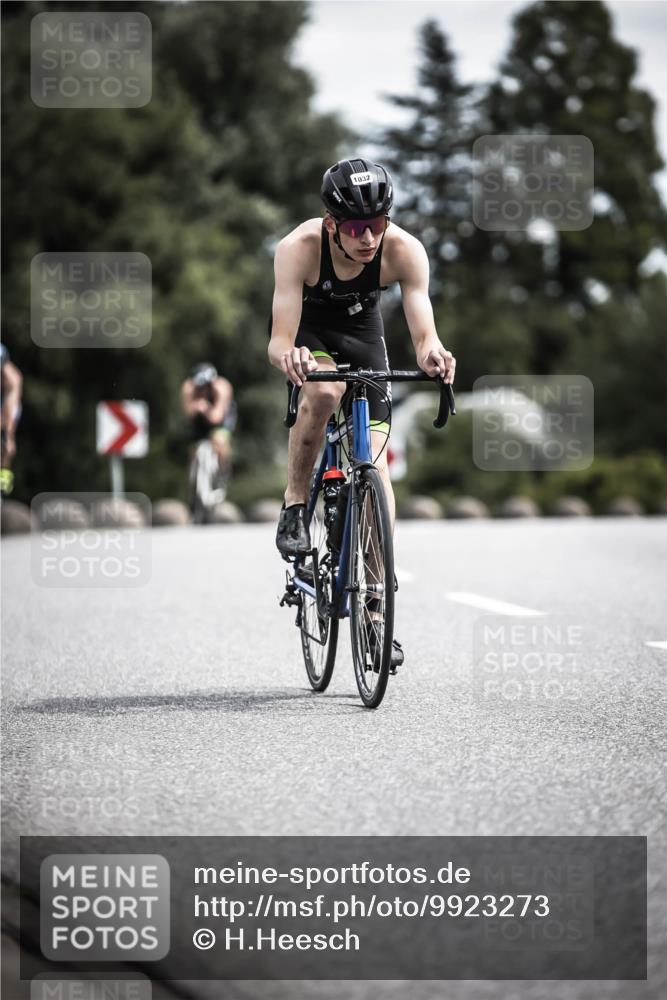 21.06.2026 - 29. Vierlanden-Triathlon H.Heesch http://msf.ph/oto/9923273 21.06.2026 13:04:08 Radfahren 1032 meine-sportfotos.de