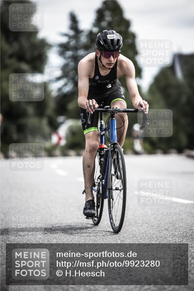 21.06.2026 - 29. Vierlanden-Triathlon H.Heesch http://msf.ph/oto/9923280 21.06.2026 13:04:09 Radfahren 1032 meine-sportfotos.de