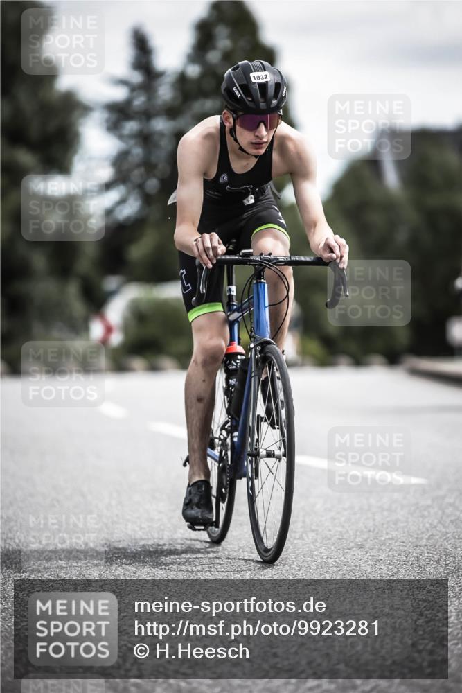 21.06.2026 - 29. Vierlanden-Triathlon H.Heesch http://msf.ph/oto/9923281 21.06.2026 13:04:09 Radfahren 1032 meine-sportfotos.de