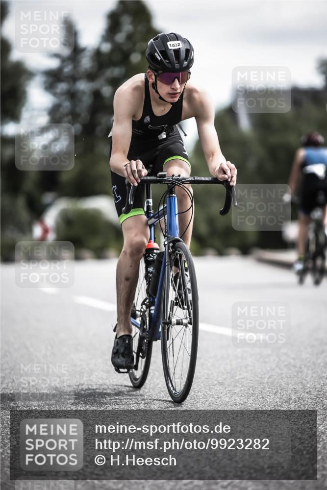 21.06.2026 - 29. Vierlanden-Triathlon H.Heesch http://msf.ph/oto/9923282 21.06.2026 13:04:09 Radfahren 1032 meine-sportfotos.de