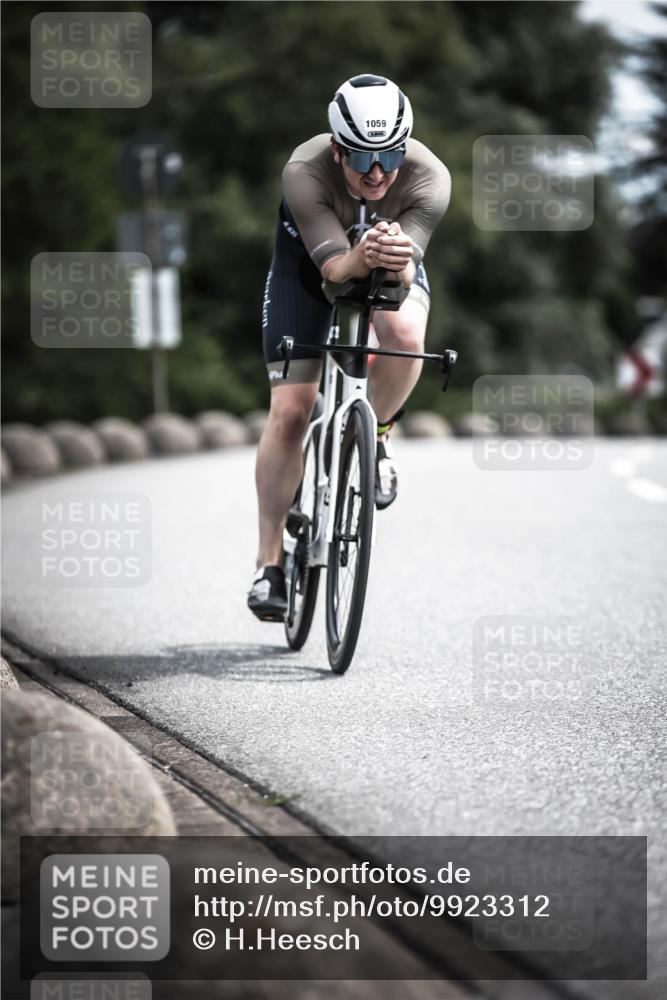 21.06.2026 - 29. Vierlanden-Triathlon H.Heesch http://msf.ph/oto/9923312 21.06.2026 13:04:15 Radfahren 11, 1059 meine-sportfotos.de
