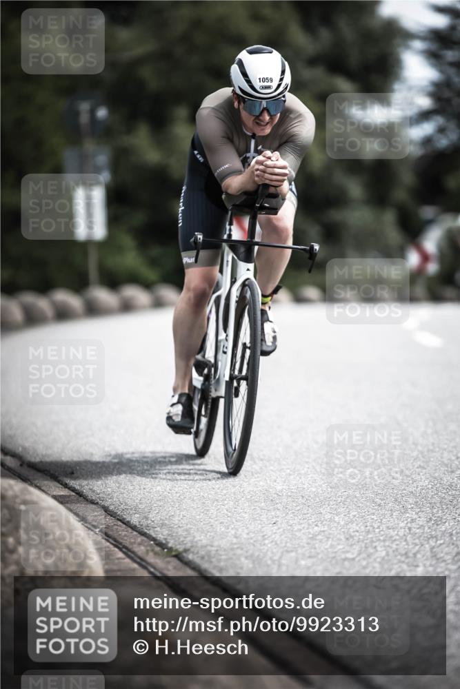 21.06.2026 - 29. Vierlanden-Triathlon H.Heesch http://msf.ph/oto/9923313 21.06.2026 13:04:15 Radfahren 1059 meine-sportfotos.de