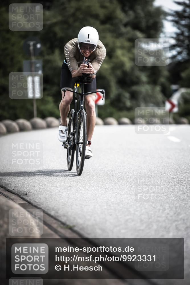 21.06.2026 - 29. Vierlanden-Triathlon H.Heesch http://msf.ph/oto/9923331 21.06.2026 13:04:21 Radfahren 1066 meine-sportfotos.de