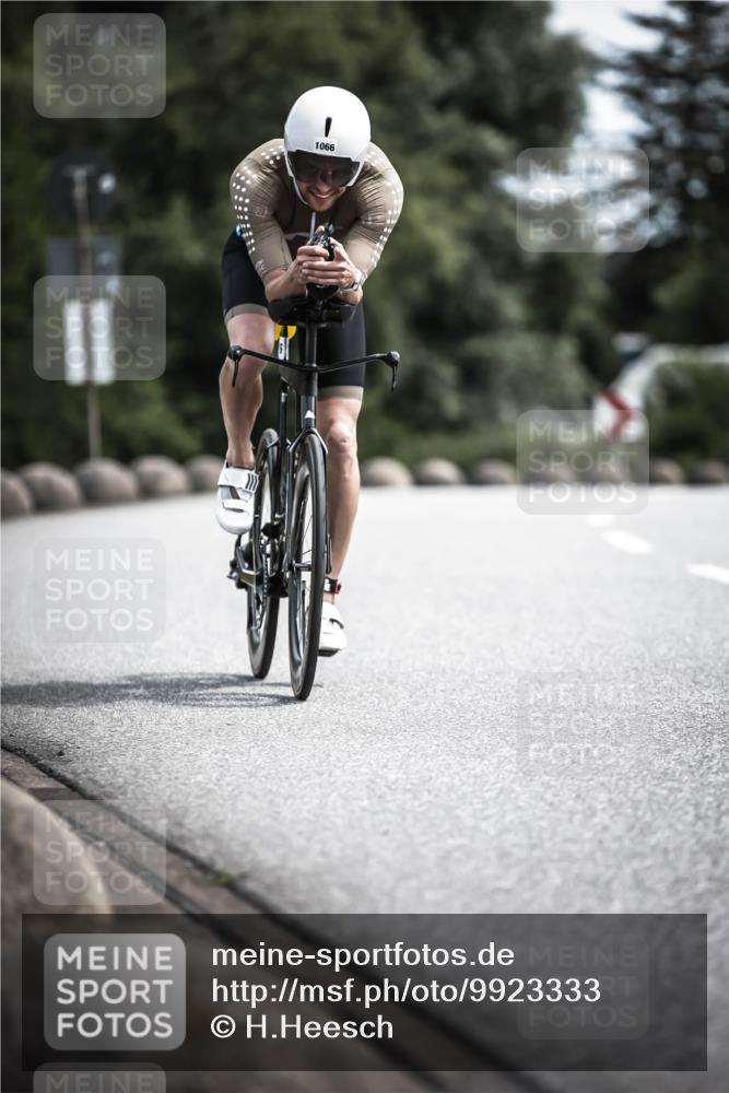 21.06.2026 - 29. Vierlanden-Triathlon H.Heesch http://msf.ph/oto/9923333 21.06.2026 13:04:21 Radfahren 1066 meine-sportfotos.de