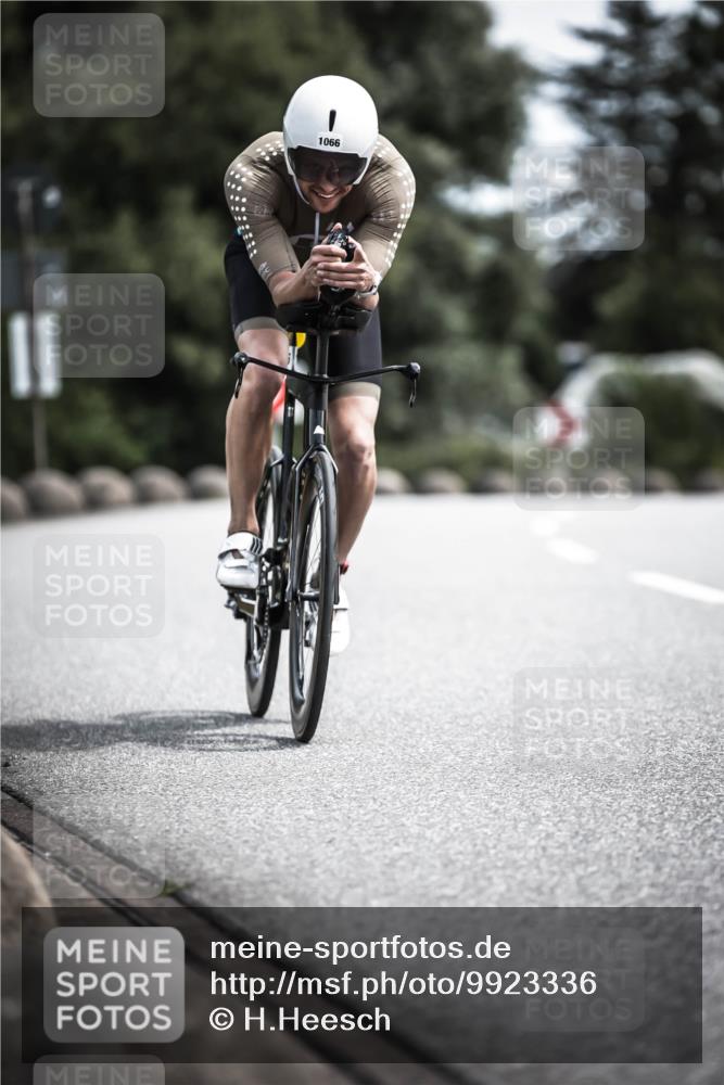 21.06.2026 - 29. Vierlanden-Triathlon H.Heesch http://msf.ph/oto/9923336 21.06.2026 13:04:21 Radfahren 11, 1066 meine-sportfotos.de