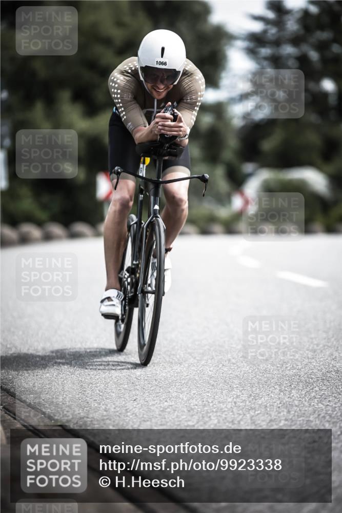 21.06.2026 - 29. Vierlanden-Triathlon H.Heesch http://msf.ph/oto/9923338 21.06.2026 13:04:21 Radfahren 1066 meine-sportfotos.de