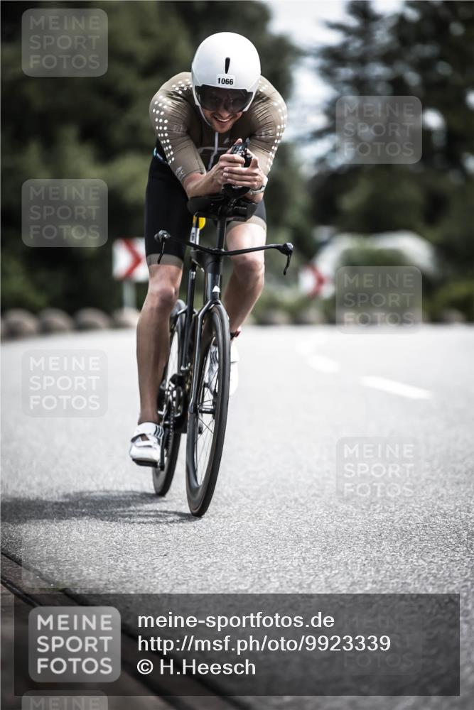 21.06.2026 - 29. Vierlanden-Triathlon H.Heesch http://msf.ph/oto/9923339 21.06.2026 13:04:21 Radfahren 1066 meine-sportfotos.de