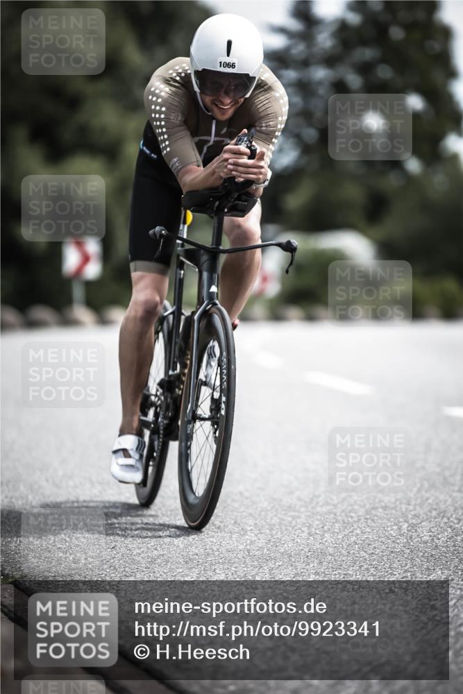 21.06.2026 - 29. Vierlanden-Triathlon H.Heesch http://msf.ph/oto/9923341 21.06.2026 13:04:21 Radfahren 1066 meine-sportfotos.de