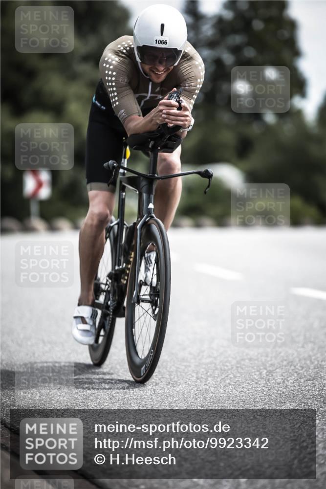 21.06.2026 - 29. Vierlanden-Triathlon H.Heesch http://msf.ph/oto/9923342 21.06.2026 13:04:21 Radfahren 1066 meine-sportfotos.de