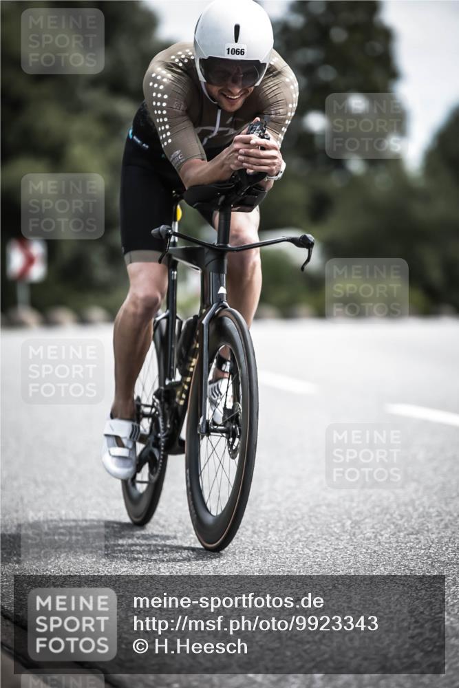 21.06.2026 - 29. Vierlanden-Triathlon H.Heesch http://msf.ph/oto/9923343 21.06.2026 13:04:21 Radfahren 1066 meine-sportfotos.de