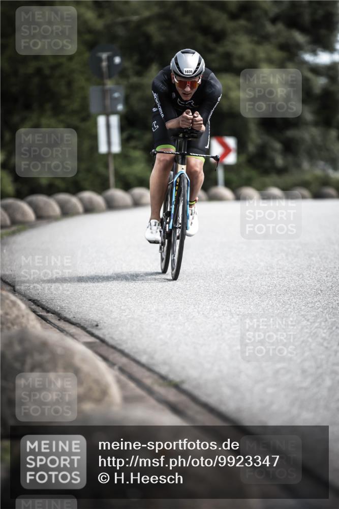 21.06.2026 - 29. Vierlanden-Triathlon H.Heesch http://msf.ph/oto/9923347 21.06.2026 13:04:29 Radfahren 11, 1035 meine-sportfotos.de