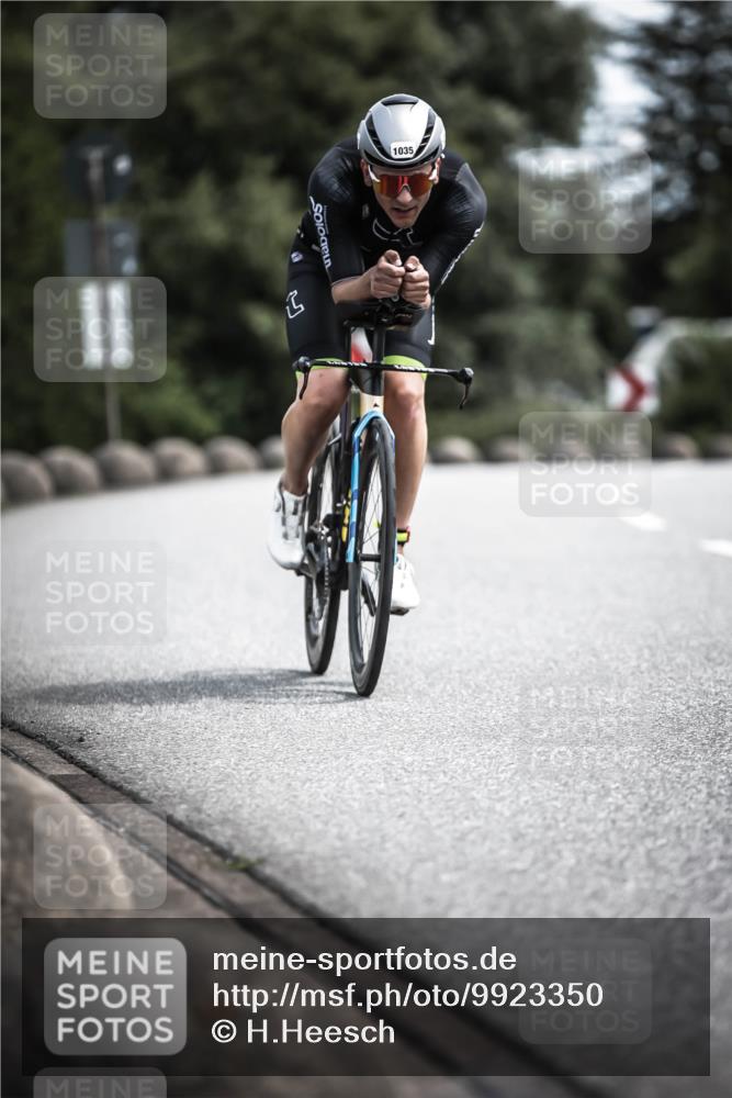 21.06.2026 - 29. Vierlanden-Triathlon H.Heesch http://msf.ph/oto/9923350 21.06.2026 13:04:29 Radfahren 11, 1035 meine-sportfotos.de