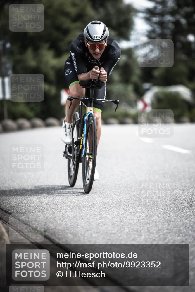 21.06.2026 - 29. Vierlanden-Triathlon H.Heesch http://msf.ph/oto/9923352 21.06.2026 13:04:29 Radfahren 1035 meine-sportfotos.de