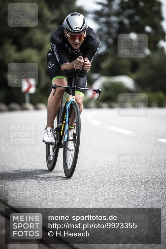 21.06.2026 - 29. Vierlanden-Triathlon H.Heesch http://msf.ph/oto/9923355 21.06.2026 13:04:29 Radfahren 1035 meine-sportfotos.de