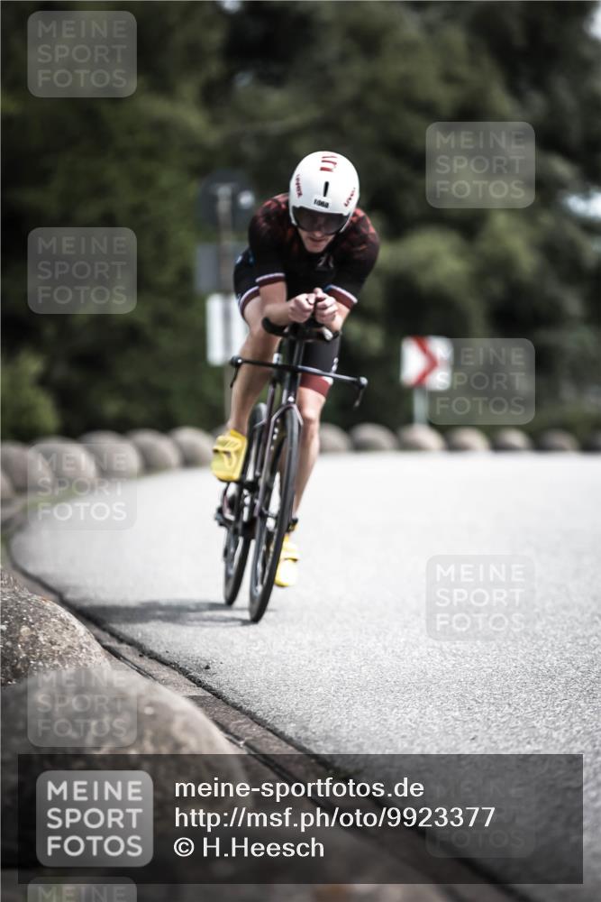 21.06.2026 - 29. Vierlanden-Triathlon H.Heesch http://msf.ph/oto/9923377 21.06.2026 13:04:53 Radfahren 1068 meine-sportfotos.de