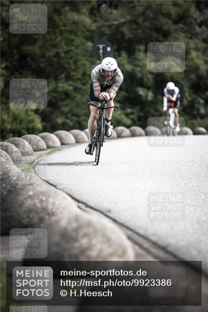 21.06.2026 - 29. Vierlanden-Triathlon H.Heesch http://msf.ph/oto/9923386 21.06.2026 13:05:05 Radfahren 1061 meine-sportfotos.de