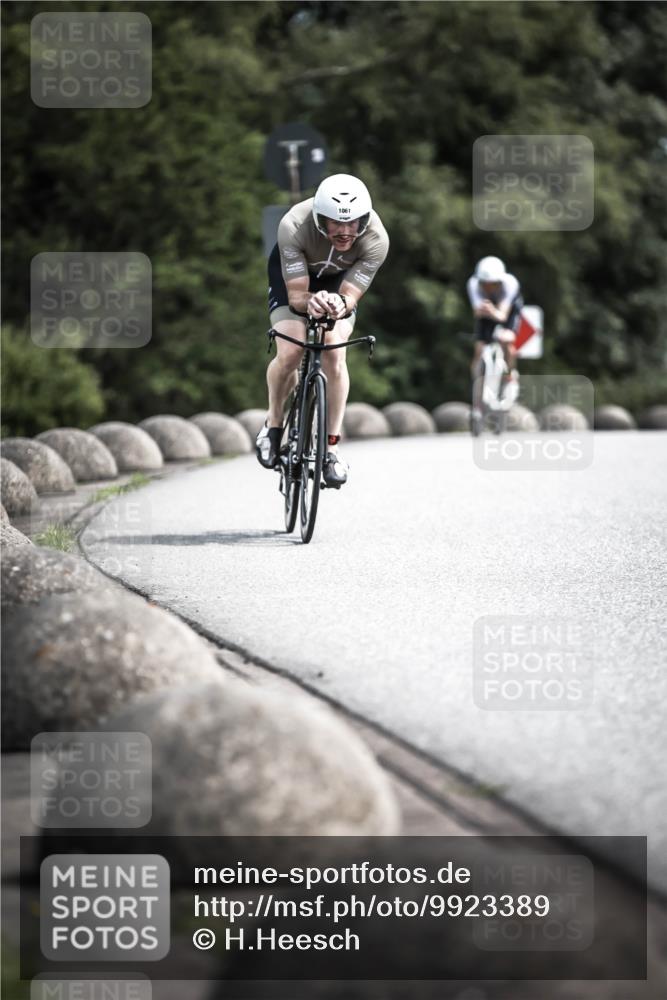 21.06.2026 - 29. Vierlanden-Triathlon H.Heesch http://msf.ph/oto/9923389 21.06.2026 13:05:06 Radfahren 1061 meine-sportfotos.de