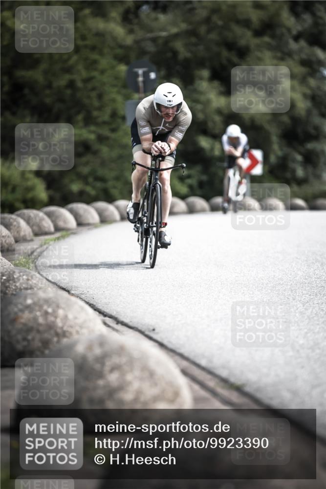21.06.2026 - 29. Vierlanden-Triathlon H.Heesch http://msf.ph/oto/9923390 21.06.2026 13:05:06 Radfahren 1061 meine-sportfotos.de