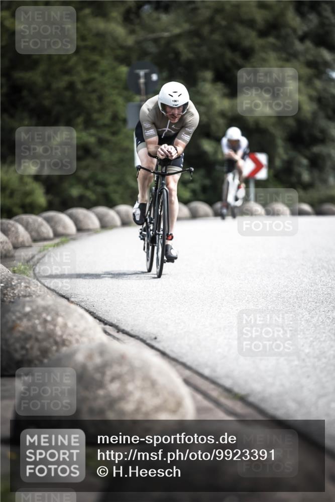 21.06.2026 - 29. Vierlanden-Triathlon H.Heesch http://msf.ph/oto/9923391 21.06.2026 13:05:06 Radfahren 1061 meine-sportfotos.de