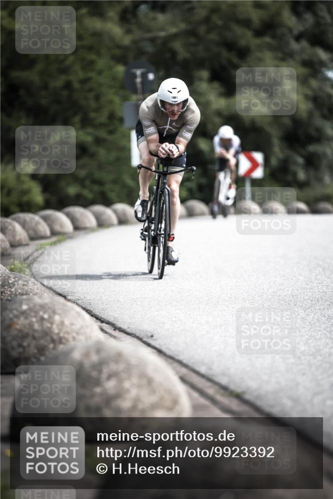 21.06.2026 - 29. Vierlanden-Triathlon H.Heesch http://msf.ph/oto/9923392 21.06.2026 13:05:06 Radfahren 1061 meine-sportfotos.de