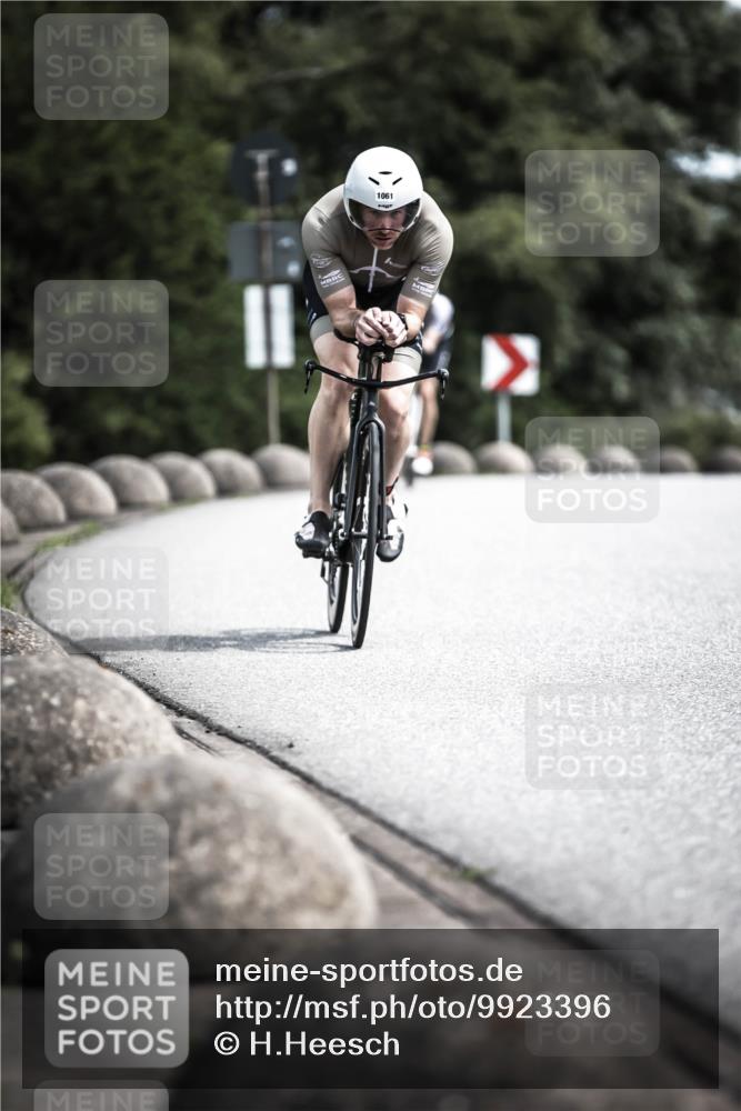 21.06.2026 - 29. Vierlanden-Triathlon H.Heesch http://msf.ph/oto/9923396 21.06.2026 13:05:06 Radfahren 11, 1061 meine-sportfotos.de