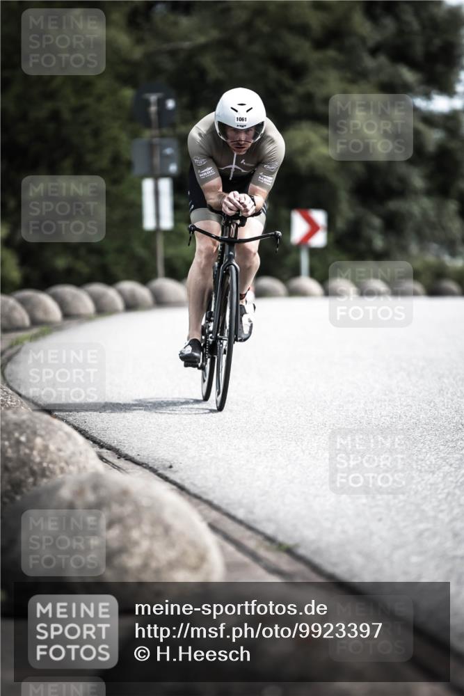 21.06.2026 - 29. Vierlanden-Triathlon H.Heesch http://msf.ph/oto/9923397 21.06.2026 13:05:06 Radfahren 1061, 11 meine-sportfotos.de
