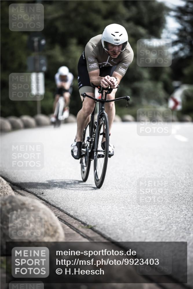 21.06.2026 - 29. Vierlanden-Triathlon H.Heesch http://msf.ph/oto/9923403 21.06.2026 13:05:06 Radfahren 1061 meine-sportfotos.de