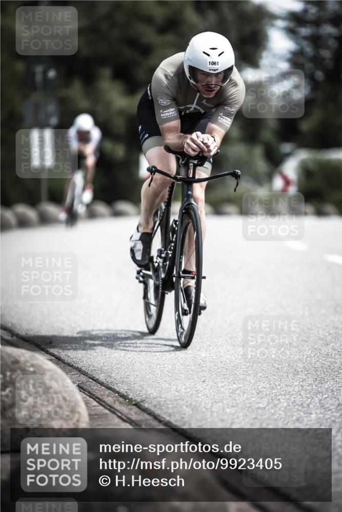 21.06.2026 - 29. Vierlanden-Triathlon H.Heesch http://msf.ph/oto/9923405 21.06.2026 13:05:06 Radfahren 1061 meine-sportfotos.de