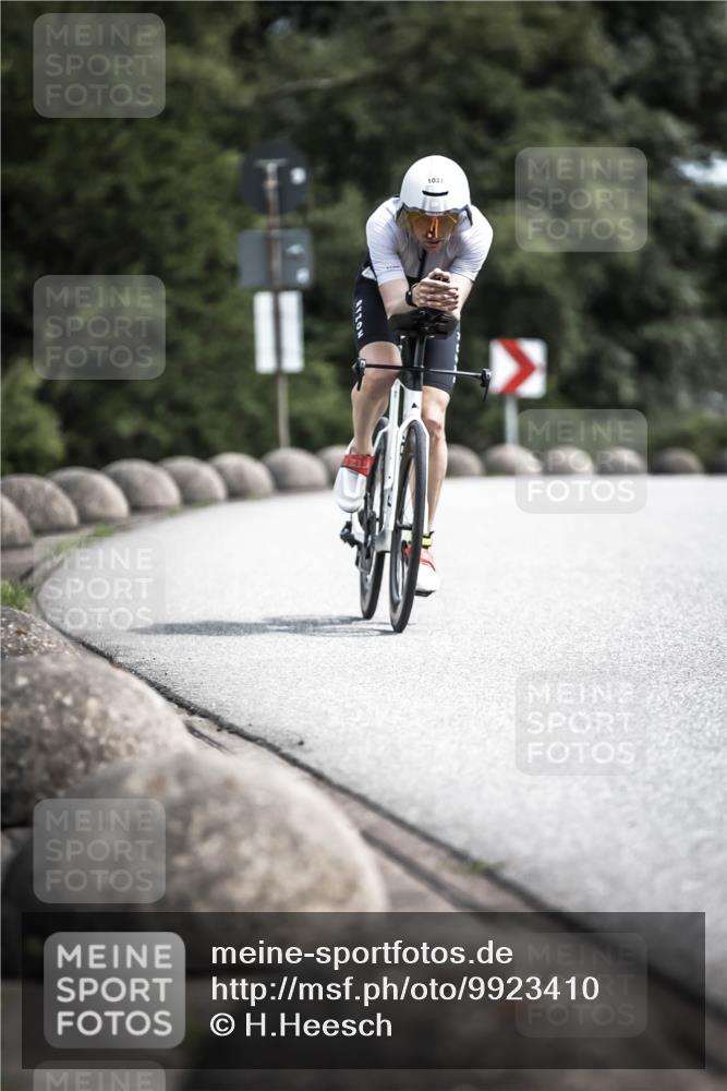 21.06.2026 - 29. Vierlanden-Triathlon H.Heesch http://msf.ph/oto/9923410 21.06.2026 13:05:08 Radfahren 1037 meine-sportfotos.de