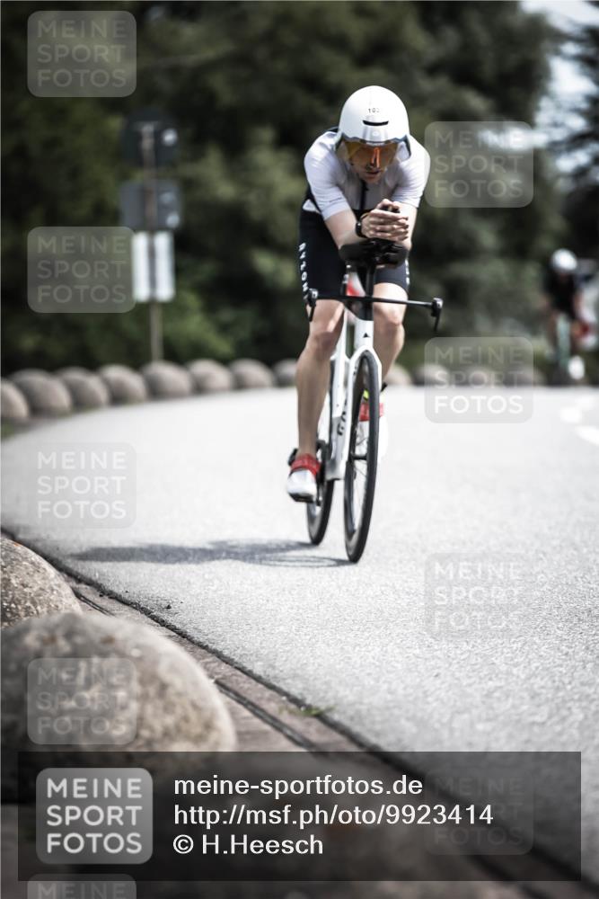 21.06.2026 - 29. Vierlanden-Triathlon H.Heesch http://msf.ph/oto/9923414 21.06.2026 13:05:08 Radfahren 100 meine-sportfotos.de