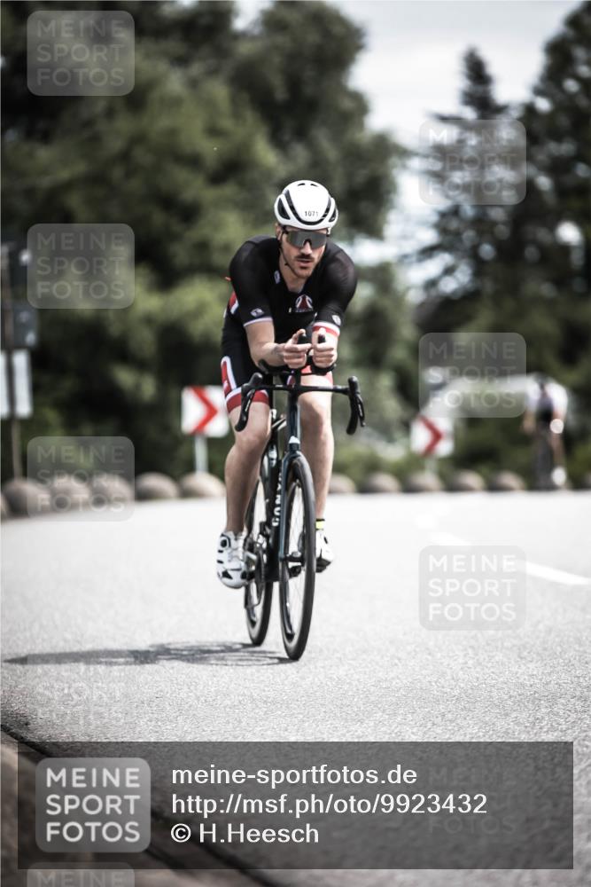 21.06.2026 - 29. Vierlanden-Triathlon H.Heesch http://msf.ph/oto/9923432 21.06.2026 13:05:17 Radfahren 1071 meine-sportfotos.de