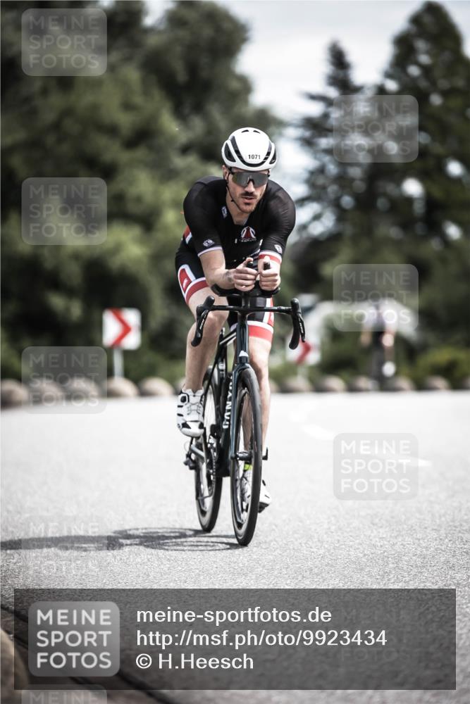 21.06.2026 - 29. Vierlanden-Triathlon H.Heesch http://msf.ph/oto/9923434 21.06.2026 13:05:18 Radfahren 1071 meine-sportfotos.de