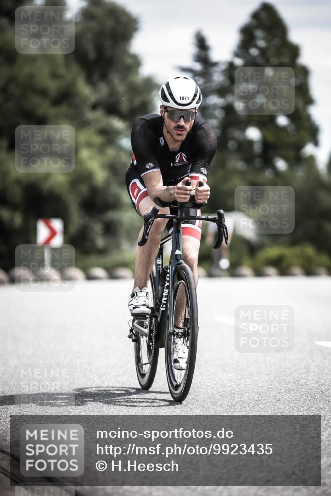 21.06.2026 - 29. Vierlanden-Triathlon H.Heesch http://msf.ph/oto/9923435 21.06.2026 13:05:18 Radfahren 1071 meine-sportfotos.de